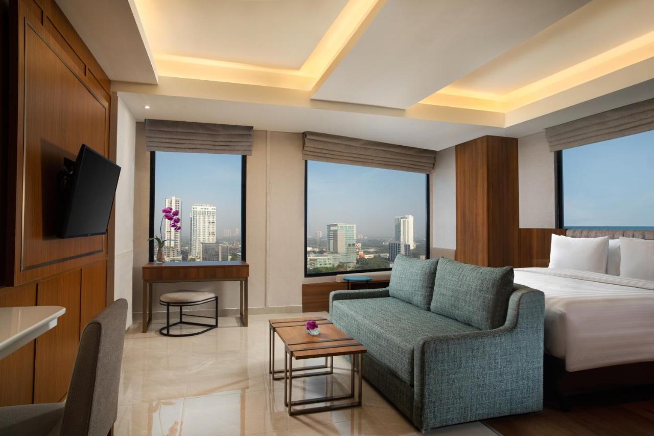 Trembesi Hotel Serpong Buitenkant foto