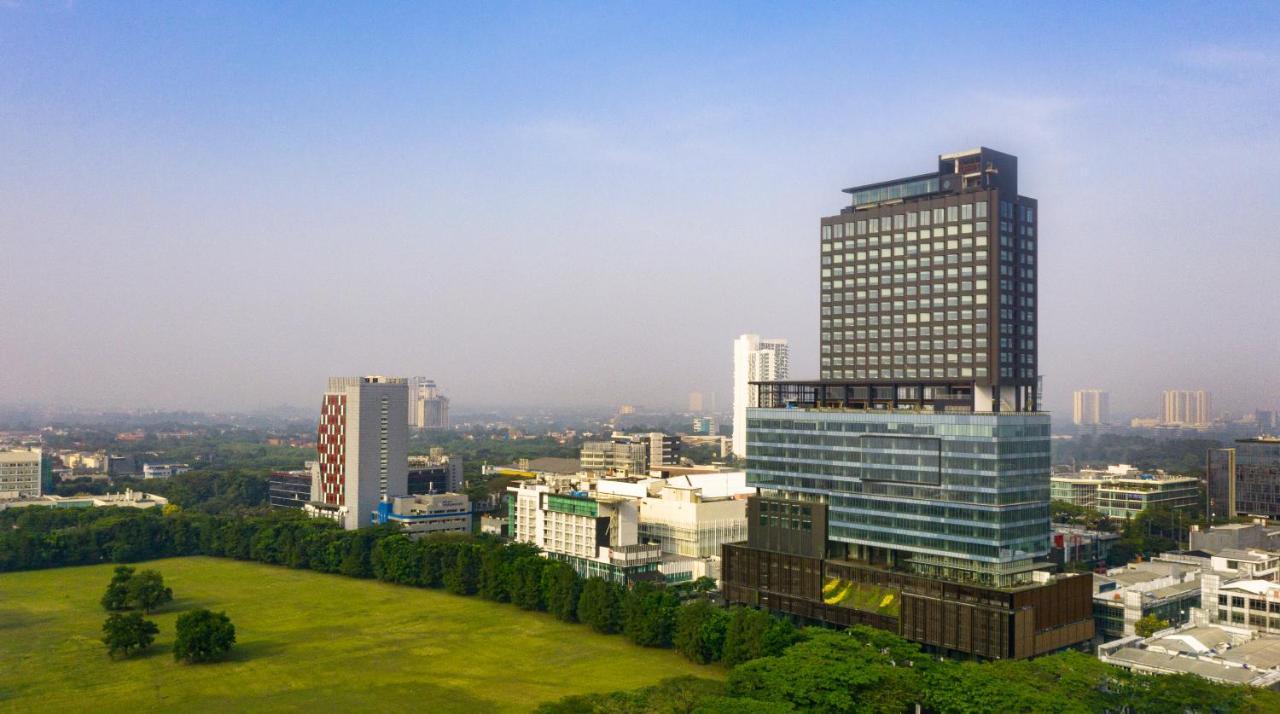 Trembesi Hotel Serpong Buitenkant foto