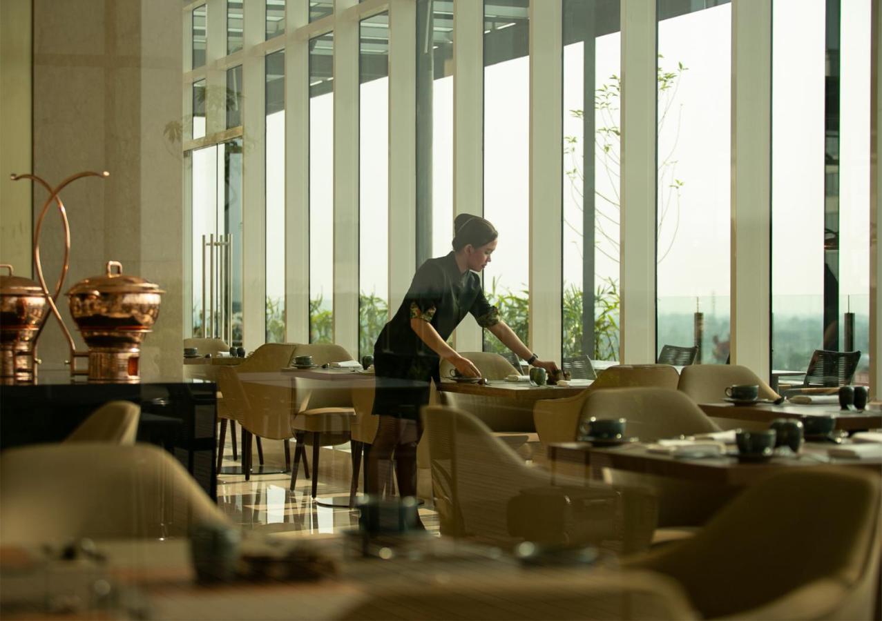 Trembesi Hotel Serpong Buitenkant foto