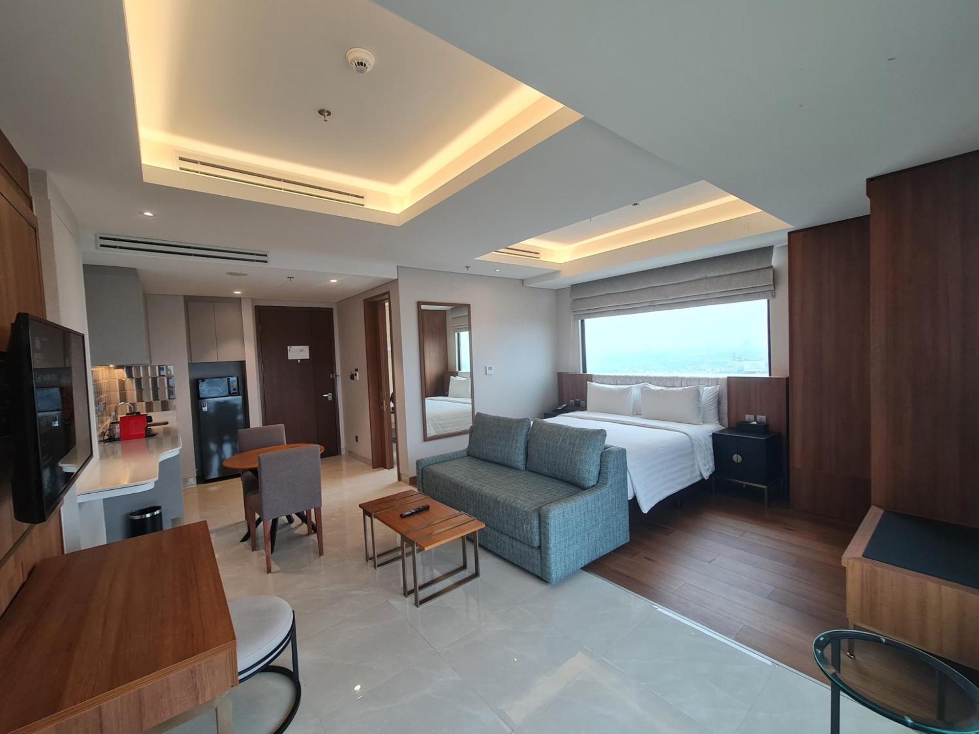 Trembesi Hotel Serpong Buitenkant foto