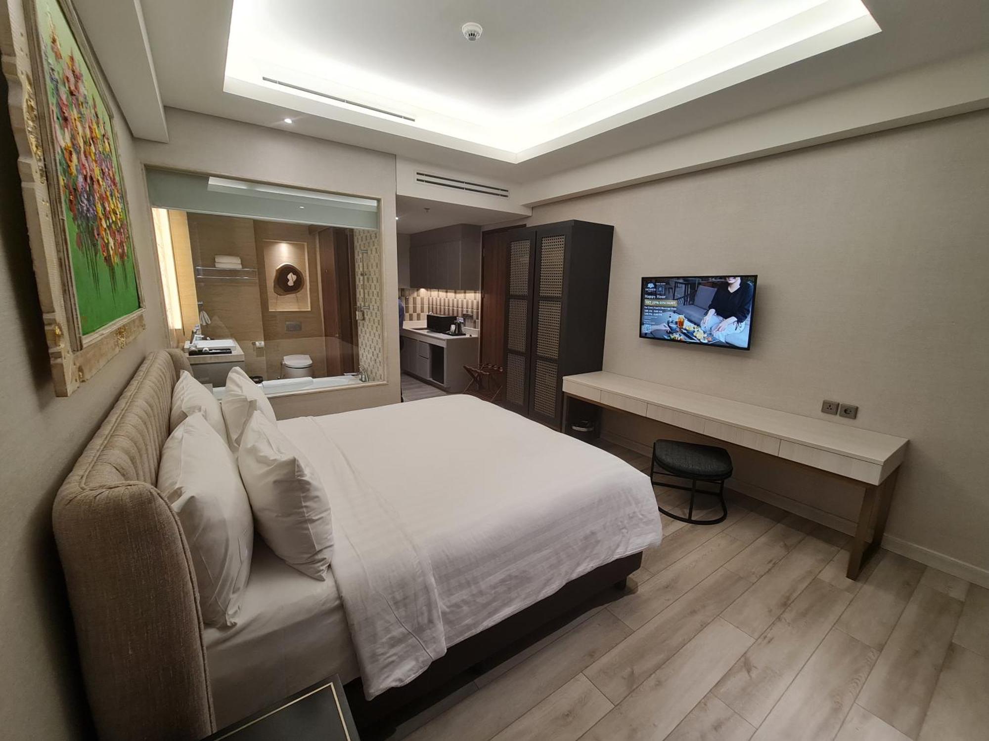 Trembesi Hotel Serpong Buitenkant foto